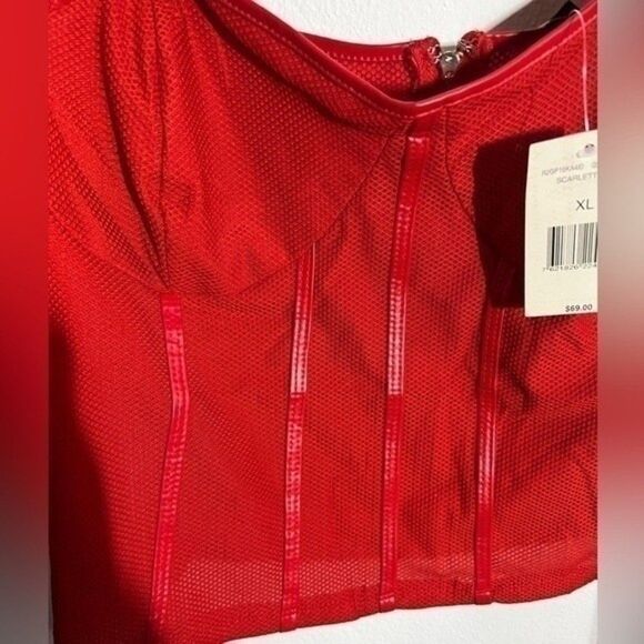 New Guess Red Corset Long-Sleeved Crop Top​​​​​​​​​​​​​​​​​​​​​ - Picture 4 of 11